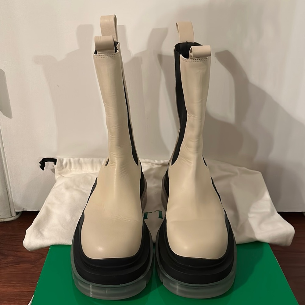 🆕 Bottega Veneta Chelsea Boots